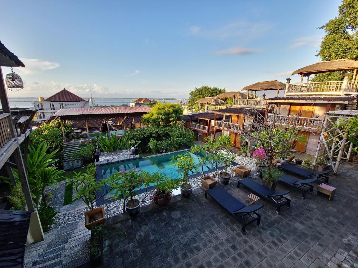Bed and Breakfast The Tree House à Nusa Dua  Extérieur photo