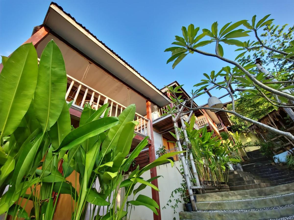 Bed and Breakfast The Tree House à Nusa Dua  Extérieur photo