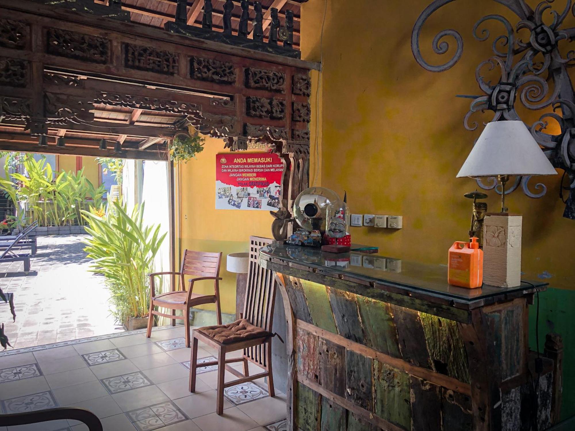 Bed and Breakfast The Tree House à Nusa Dua  Extérieur photo