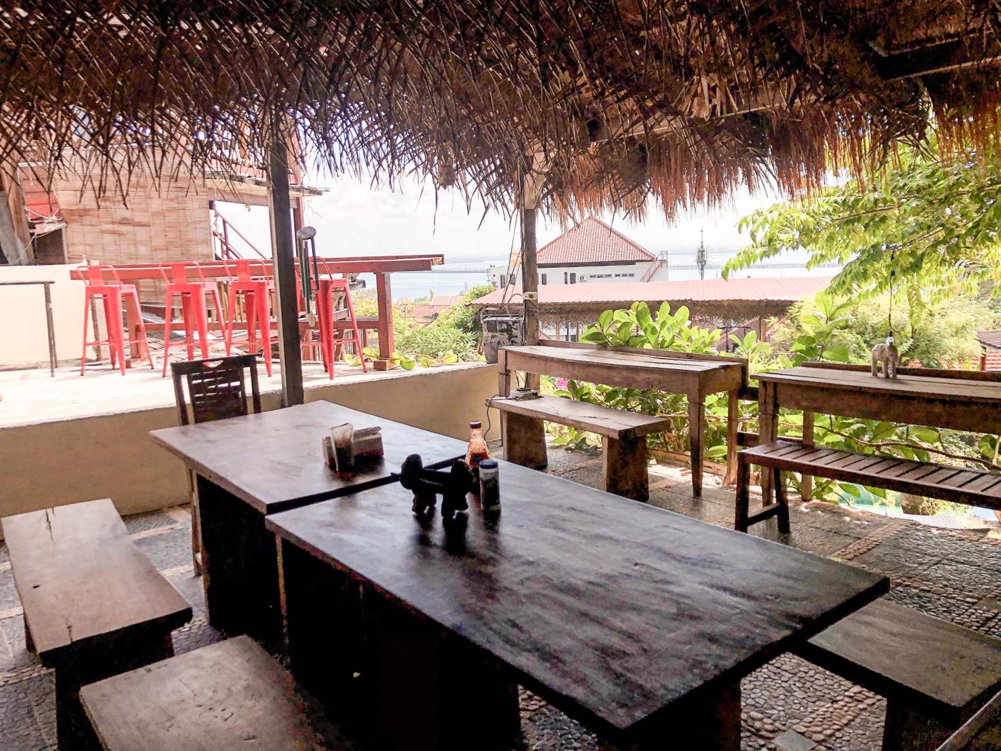Bed and Breakfast The Tree House à Nusa Dua  Extérieur photo